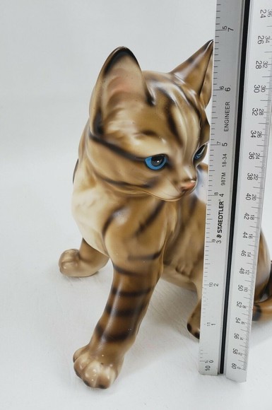 Midcentury M. Takai Porcelain Cat Life-Size Lifelike Signed 7-1/2" Kitten - Picture 9 of 9
